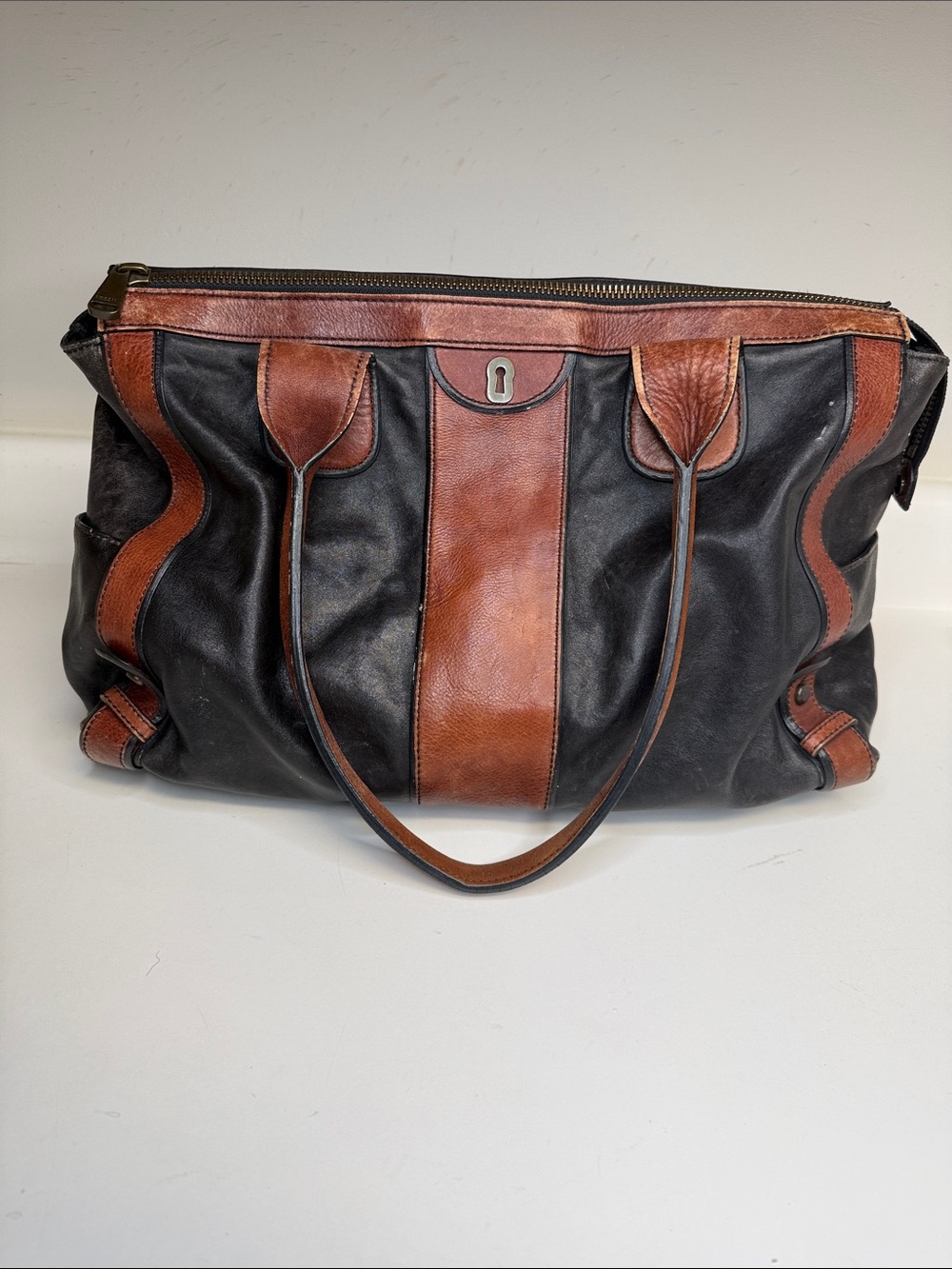 Fossil Black & Brown Leather Tote Bag Large Distressed Turnlock Western Style - Picture 2 of 7